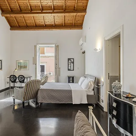 Lakkios Charming And