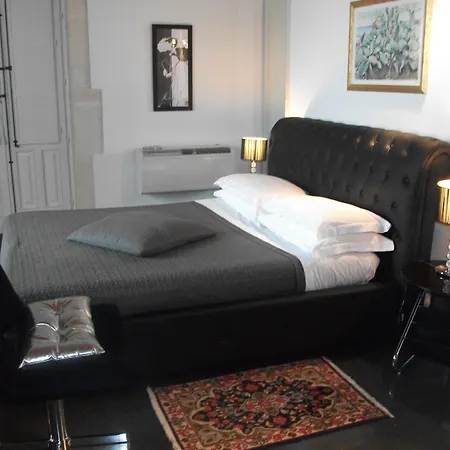 Lakkios Charming And 4*