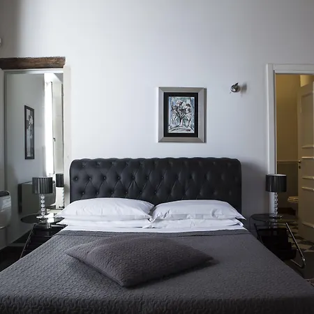 Lakkios Charming And