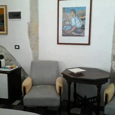 住宿加早餐酒店 Lakkios Charming And 锡拉库扎