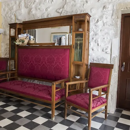 Lakkios Charming And 锡拉库扎