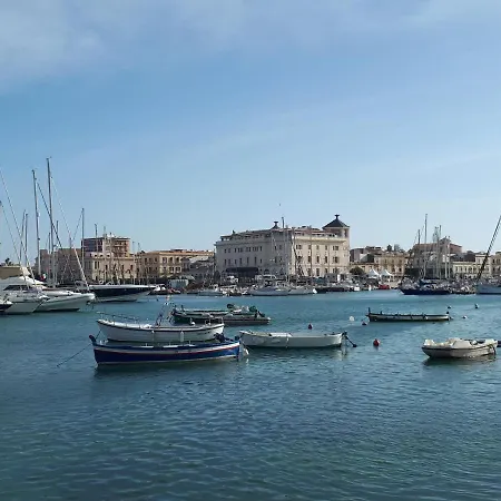 Lakkios Charming And 住宿加早餐酒店 锡拉库扎